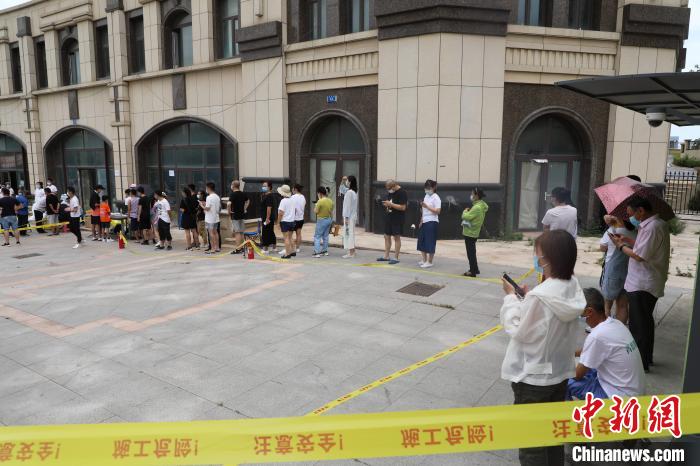 辽宁大连：4人殴打辱骂核酸检测点防疫人员被行拘