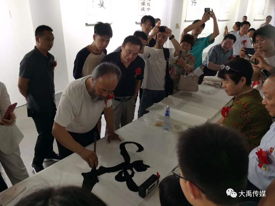 庆祝建党百年 传承红色基因 红色文化艺术作品全国巡展在驻马店开展